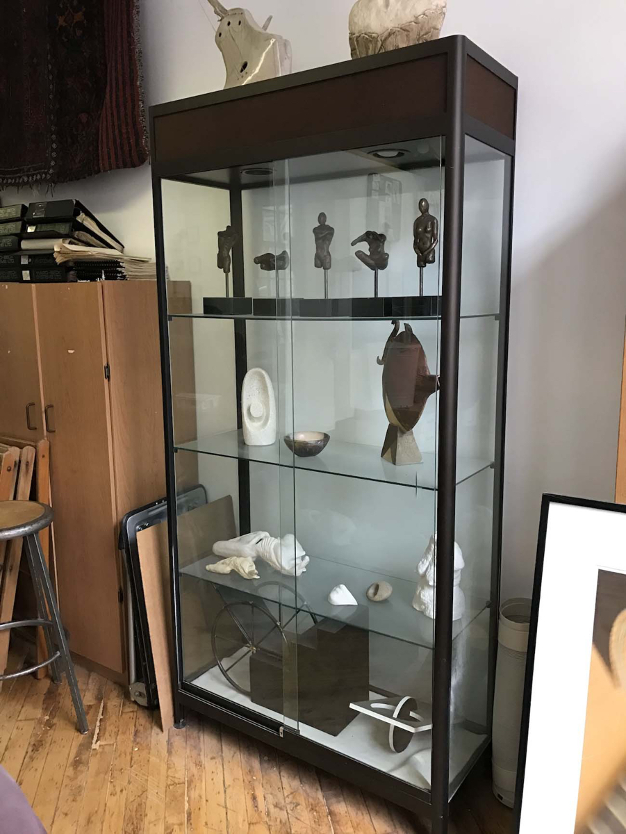 Sculpture display - sculpture - &copy;Lydia Charak