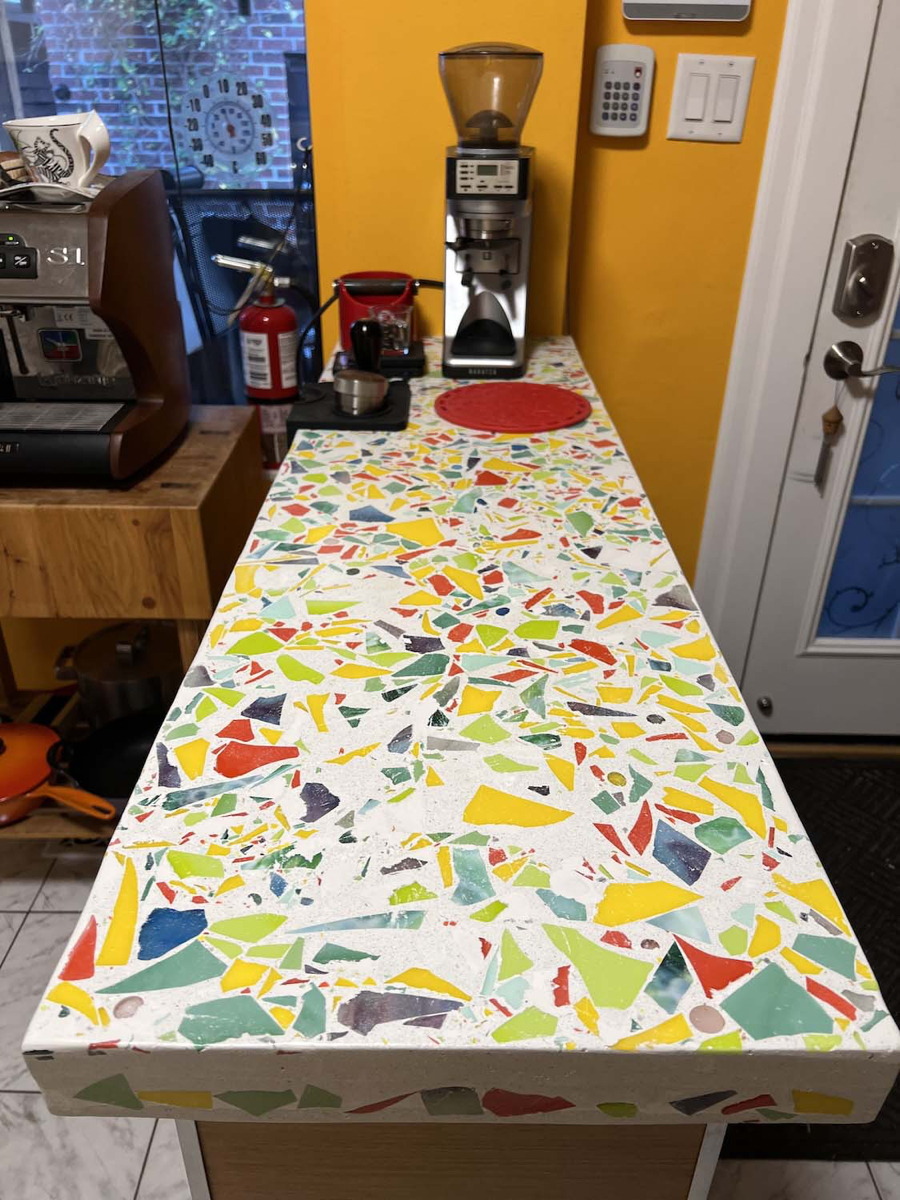 Confetti table top - @Lydia Charak