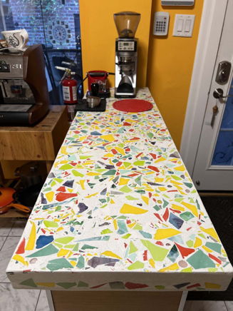Confetti table top - @Lydia Charak