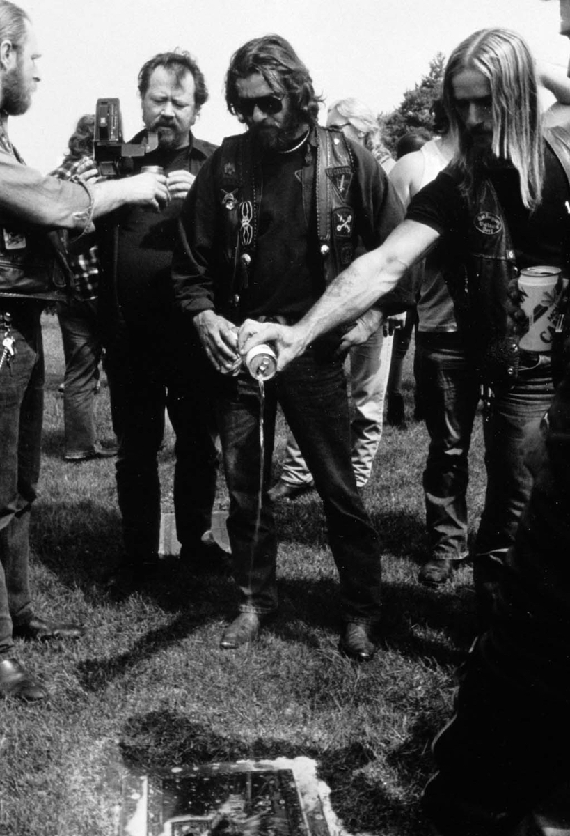 Outlaws 1 - photograph - ©Lydia Charak