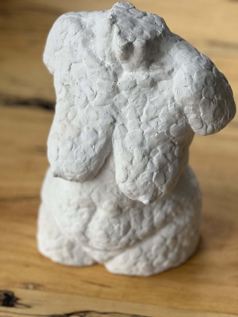 Female torso front - sculpture - @Lydia Charak
